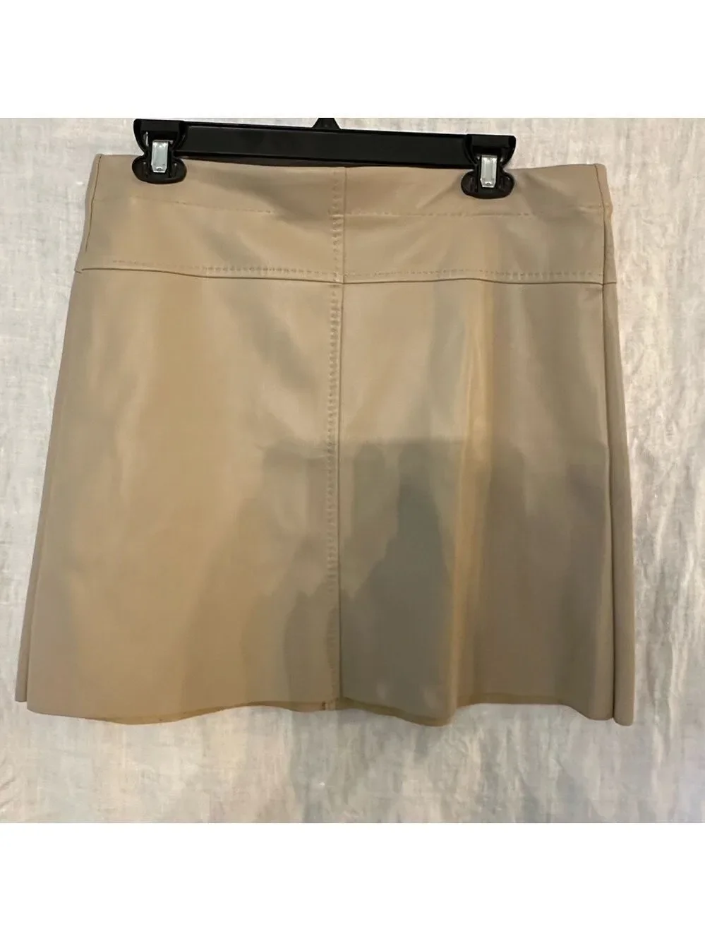 Max Studio Women’s Faux Leather Mini Skirt Bone color Size Large NWOT